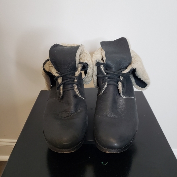 Micheal Micheal Kors Women's Fur Lining Leather Ankle Boots Size 8.5 - Picture 2 of 8